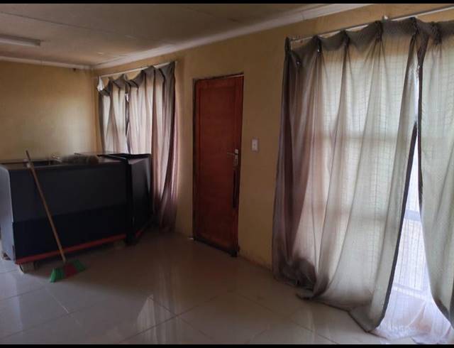 2 BEDROOM PROPERTY TO RENT IN MASHISHING